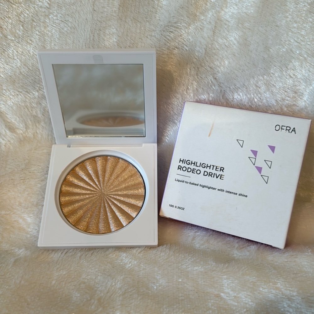OFRA Cosmetics Highlighter in Rodeo Drive